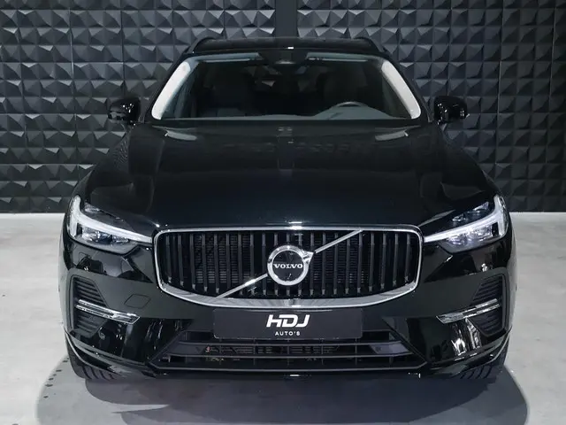 Volvo XC60 2.0 B5 Momentum Business 2022 Benzine 3