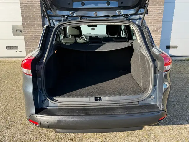 Renault Clio Estate 0.9 TCe Zen 2018 Benzine 4