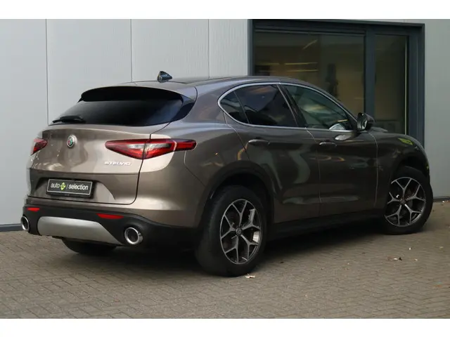 Alfa Romeo Stelvio 2.0 T AWD Super 2018 Benzine 7
