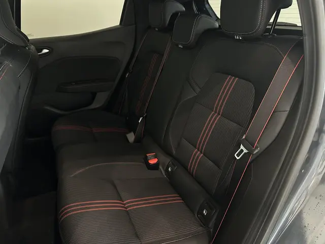 Renault Clio 1.3 TCe 130 EDC R.S. Line 2021 Benzine 8