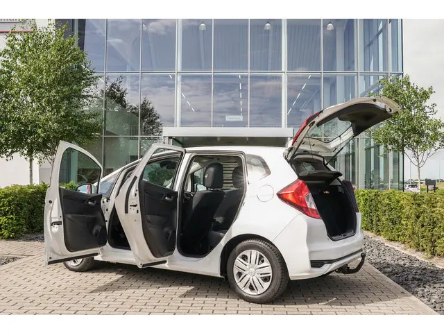Honda Jazz 1.3i VTEC TREND 2019 Benzine 35