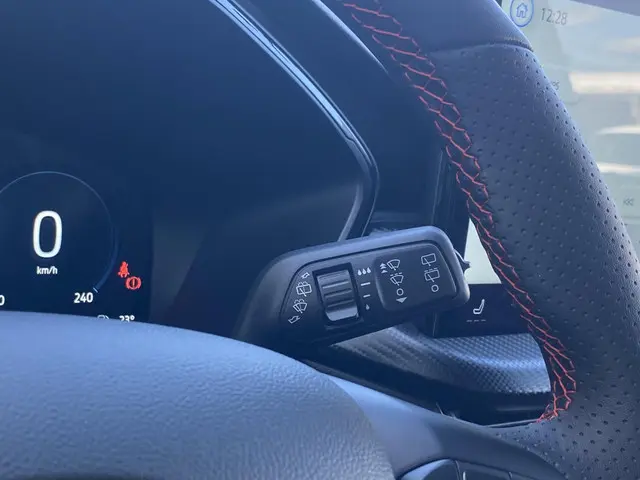 Ford Kuga 2.5 PHEV ST-Line 2025 Hybride Benzine 34