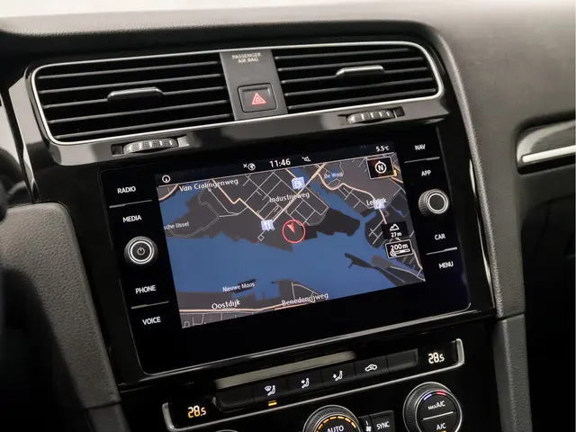 Volkswagen Golf 1.5 TSI Sportline 2018 Benzine 21