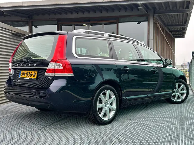 Volvo V70 2.0 T4 Inscription Edition 2016 Benzine