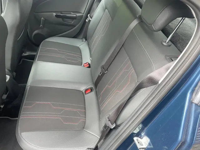Opel Corsa 1.4-16V Anniversary Edition 2013 Benzine 13