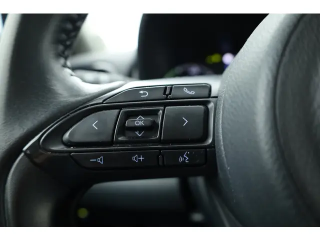 Toyota Yaris 1.5 Hybrid Active 2022 Hybride Benzine 13