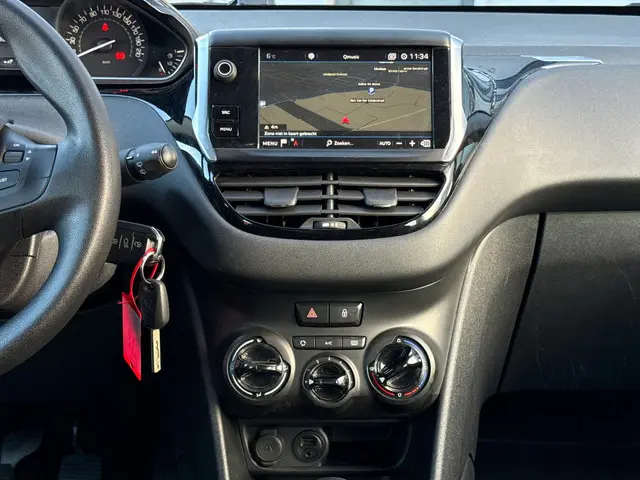 Peugeot 208 1.2 PureTech Blue Lion|Pdc|Nap 2017 Benzine 10