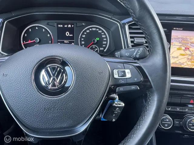 Volkswagen T-Roc 2.0 TSI 4Motion Sport 2018 Benzine 28