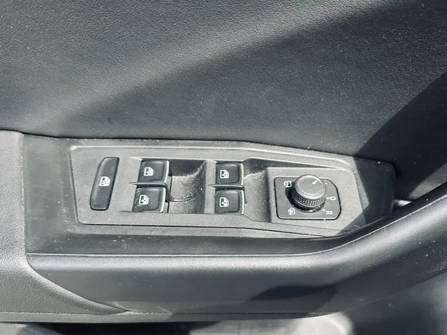 Volkswagen T-Roc 1.5 TSI Sport Business R 2020 Benzine 20