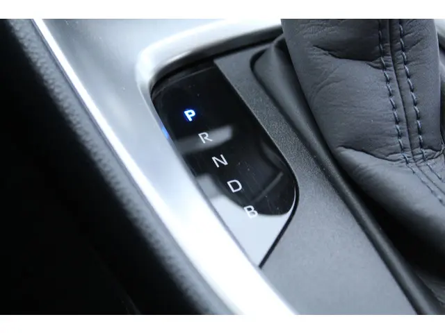 Toyota Yaris 1.5 Hybrid Active 2022 Hybride Benzine 22