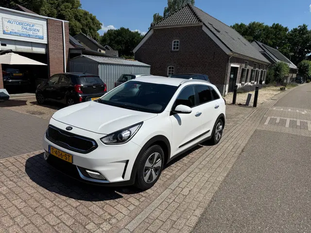 Kia Niro 1.6 GDi Hybrid DynamicLine 2018 Hybride Benzine