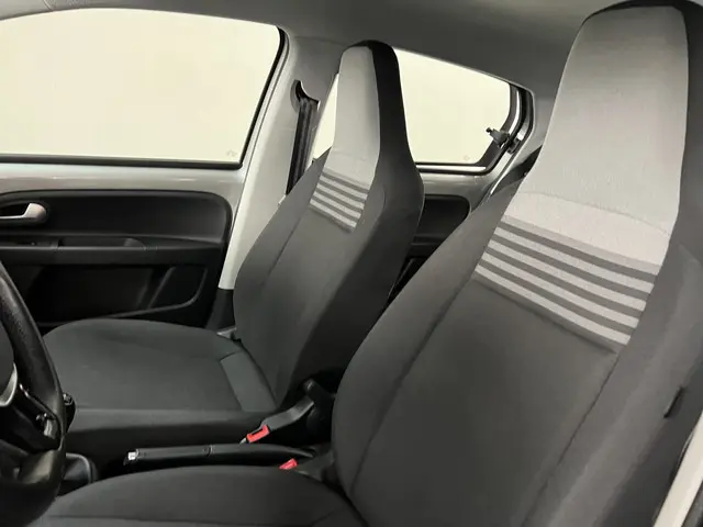 Volkswagen up! 1.0 BMT move up! 2019 Benzine 9