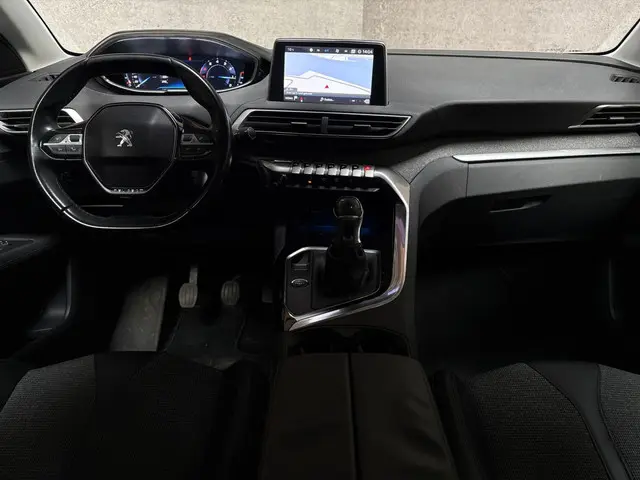 Peugeot 3008 1.2 PureTech Premium Sport 2018 Benzine 5