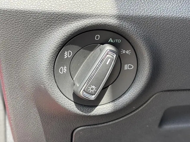 Škoda Kamiq 1.0 TSI Sport Business 2023 Benzine 23