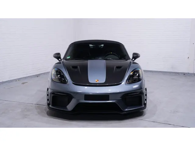 Porsche 718 Spyder RS 2024 Benzine 4