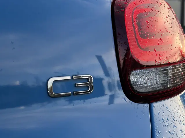 Citroën C3 1.2 PureTech S&S Shine 2018 Benzine 34