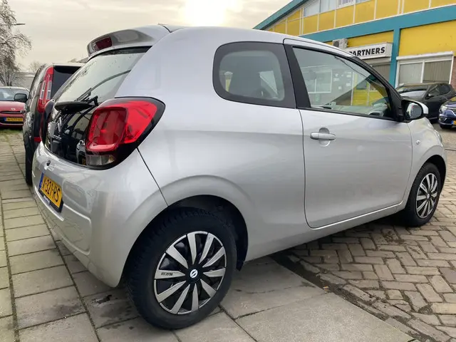 Citroën C1 1.0 e-VTi Airscape Feel Edition 2015 Benzine 2