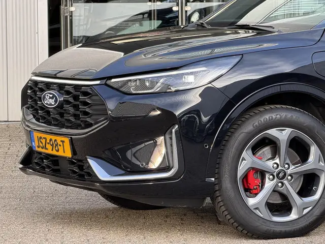 Ford Kuga 2.5 PHEV ST-Line X 2025 Hybride Benzine 21