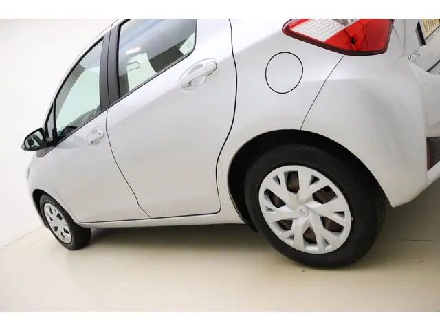 Toyota Yaris 1.0 VVT-i Comfort 2019 Benzine 17