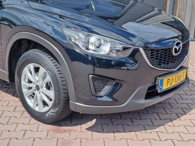 Mazda CX-5 2.0 SkyActive 2WD 2015 Benzine 27