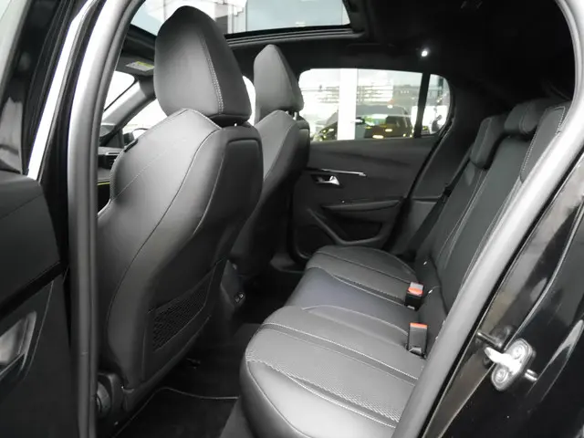 Peugeot e-208 EV GT 51 kWh 2024 Elektrisch 11