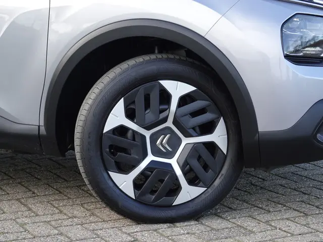 Citroën C4 1.2 Puretech 100PK Feel 2021 Benzine 12