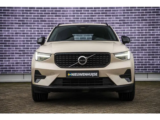 Volvo XC40 2.0 B4 Plus Dark 2025 Benzine 9
