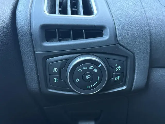 Ford Focus Wagon 1.0 Titanium 2017 Benzine 27