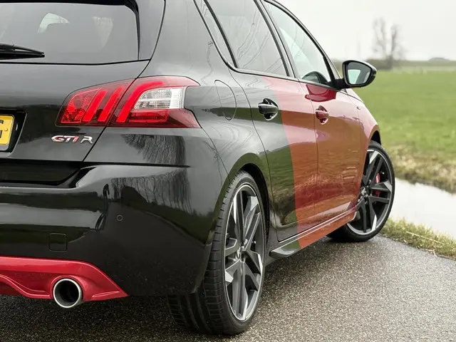 Peugeot 308 1.6 e-THP GTi 270pk 2016 Benzine 12