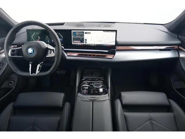 BMW i5 xDrive40 2026 Elektrisch 13