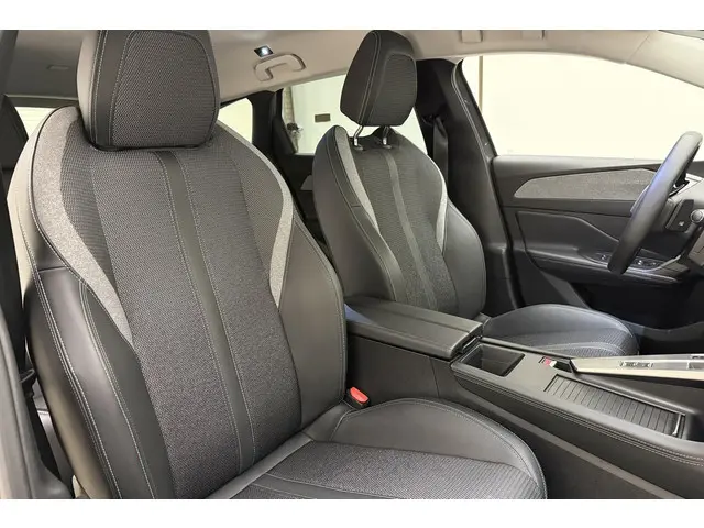 Peugeot 308 SW 1.2T 130pk Automaat Allure 2024 Benzine 15