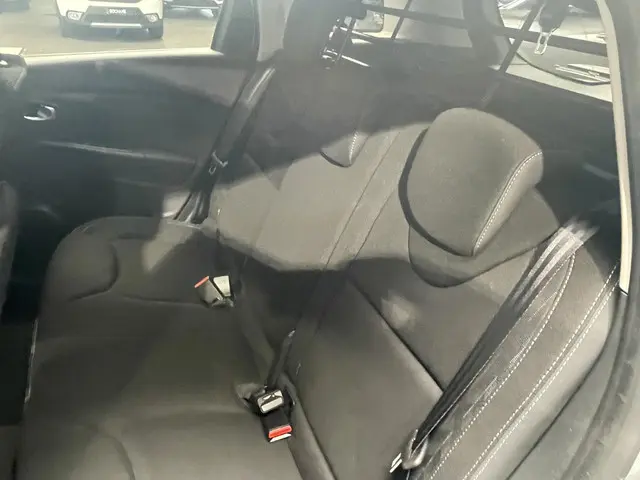 Renault Clio Estate 0.9 TCe Limited 2020 Benzine 8