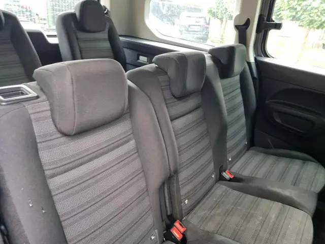 Opel Combo Tour 1.2 T. L2H1 Edit. 7p 2019 Benzine 13