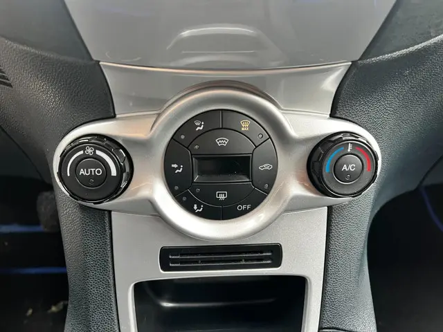Ford Fiesta 1.25 Titanium 2012 Benzine 20
