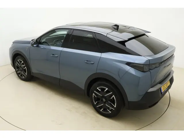 Peugeot 3008 1.2 Hybrid 136 GT 2025 Hybride Benzine 4