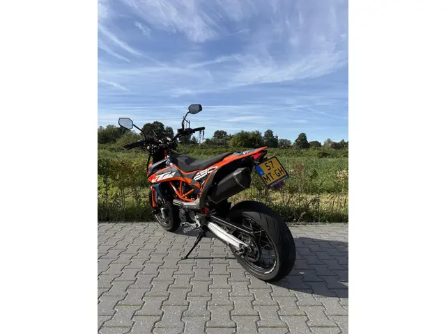 KTM 690 SMC R SMC-R 2023 Benzine 7