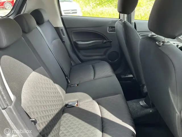 Mitsubishi Space Star 1.0 Cool+ 2020 Benzine 16