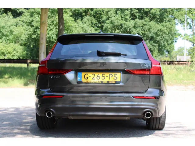 Volvo V60 2.0 T4 Momentum Pro 2019 Benzine 7