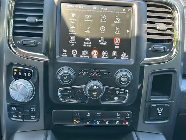 Dodge Ram 1500 5.7 V8 4x4 Crew Cab 5'7 Sport 2017 LPG/Gas 12