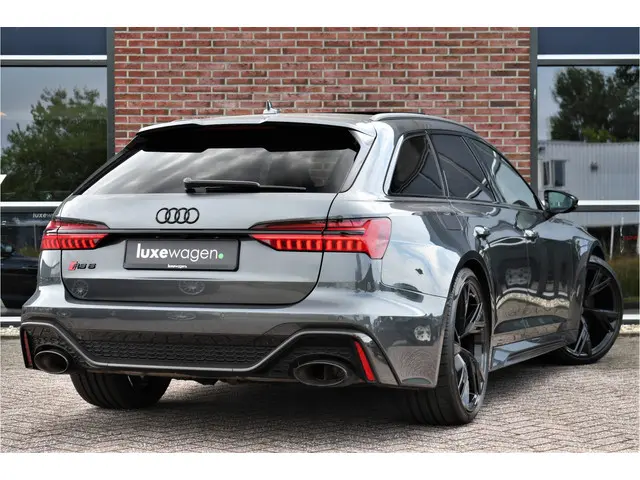 Audi RS6 Avant 4.0 TFSI quattro 2022 Benzine 2