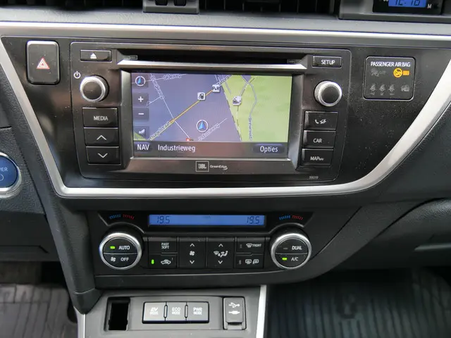 Toyota Auris 1.8 Hybrid Lease Pro 2013 Hybride Benzine 6