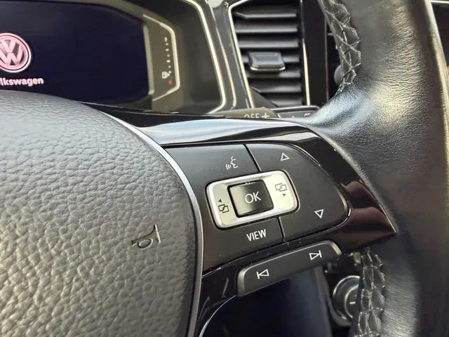 Volkswagen T-Roc 1.5 TSI Sport 2019 Benzine 22