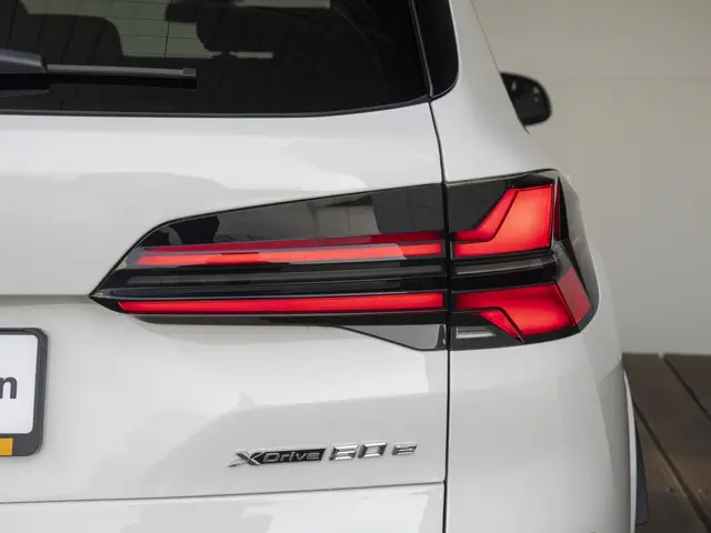 BMW X5 xDrive50e 2025 Hybride Benzine 63