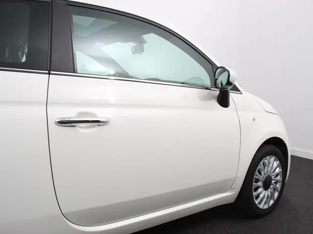 Fiat 500 1.0 Hybrid Dolcevita 2024 Benzine 31