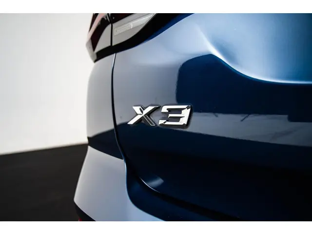 BMW X3 xDrive30e High Executive 2021 Hybride Benzine 42