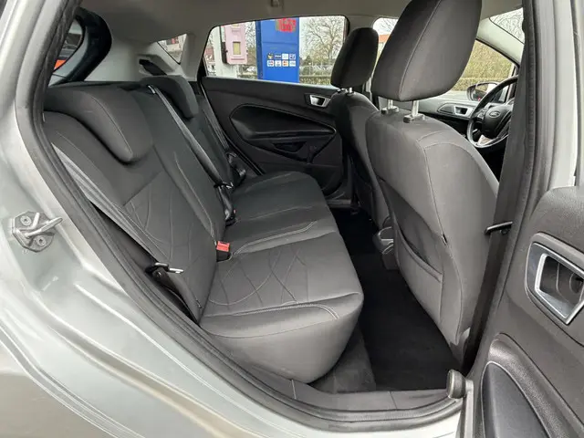 Ford Fiesta 1.0 Style 2015 Benzine 24