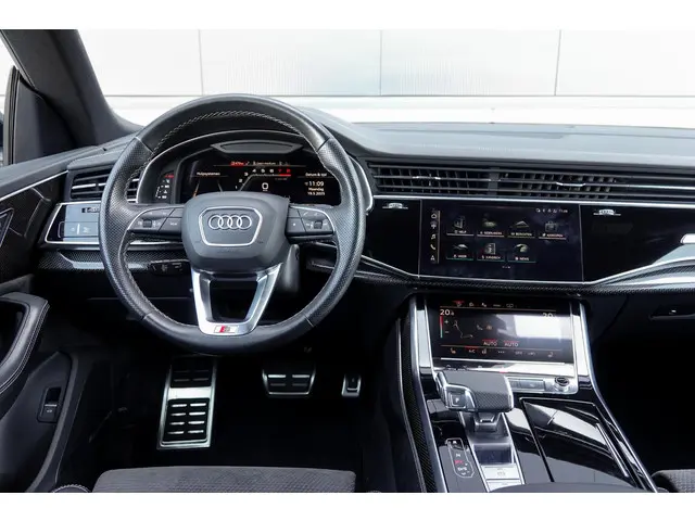Audi SQ8 4.0 TFSI quattro 2021 Benzine 36
