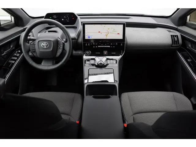 Toyota bZ4X Dynamic 71 kWh 2025 Elektrisch 4