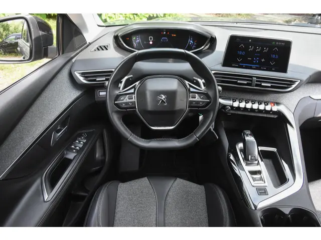 Peugeot 5008 1.6 GT PureTech Active 2017 Benzine 27