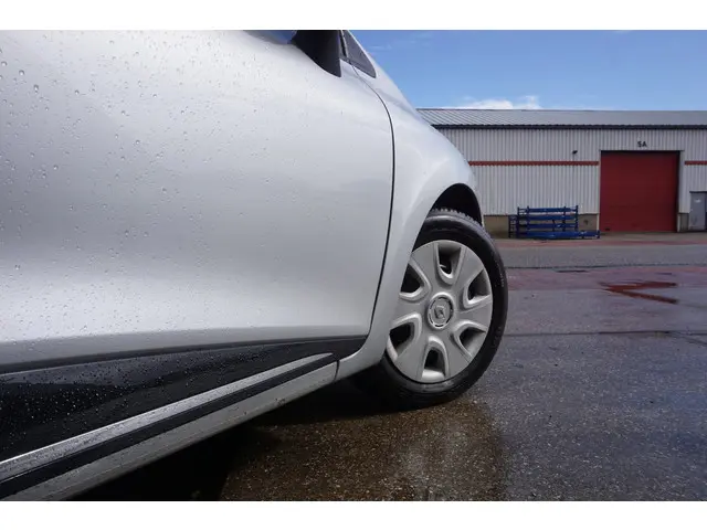 Renault Clio 1.5 dCi ECO Expression 2013 Diesel 21